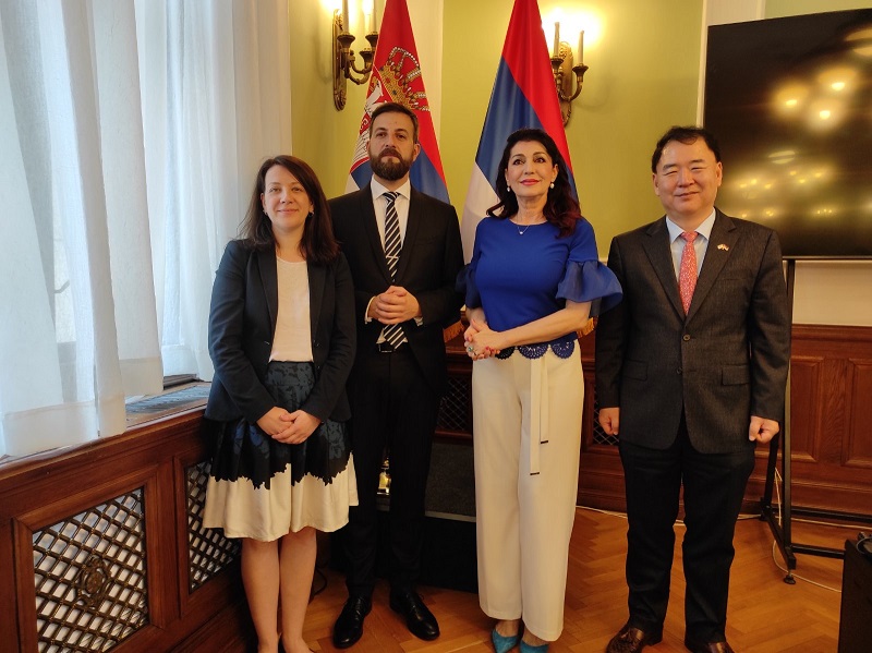 NJ.E. Hjong Te Kim sastao se sa predsednikom Poslaničke grupe prijateljstva sa Republikom Korejom